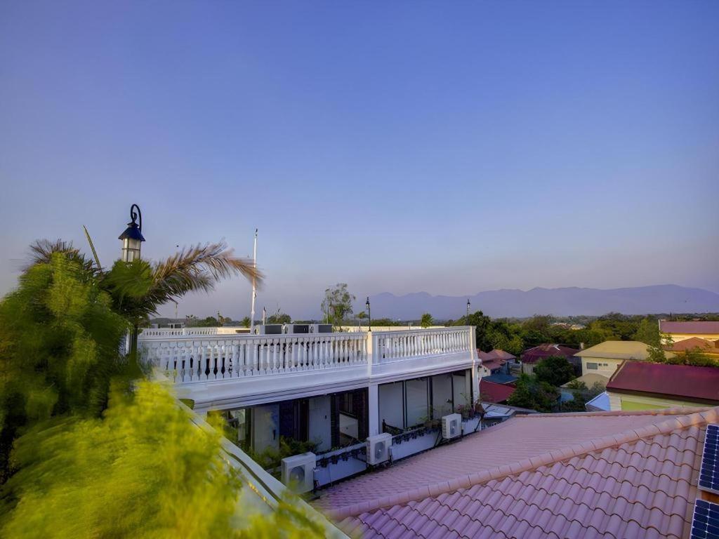Hotel Luna Виган Экстерьер фото